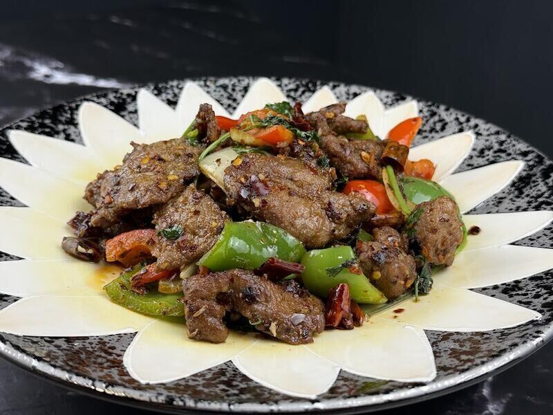 Three Peppers Beef (spicy)