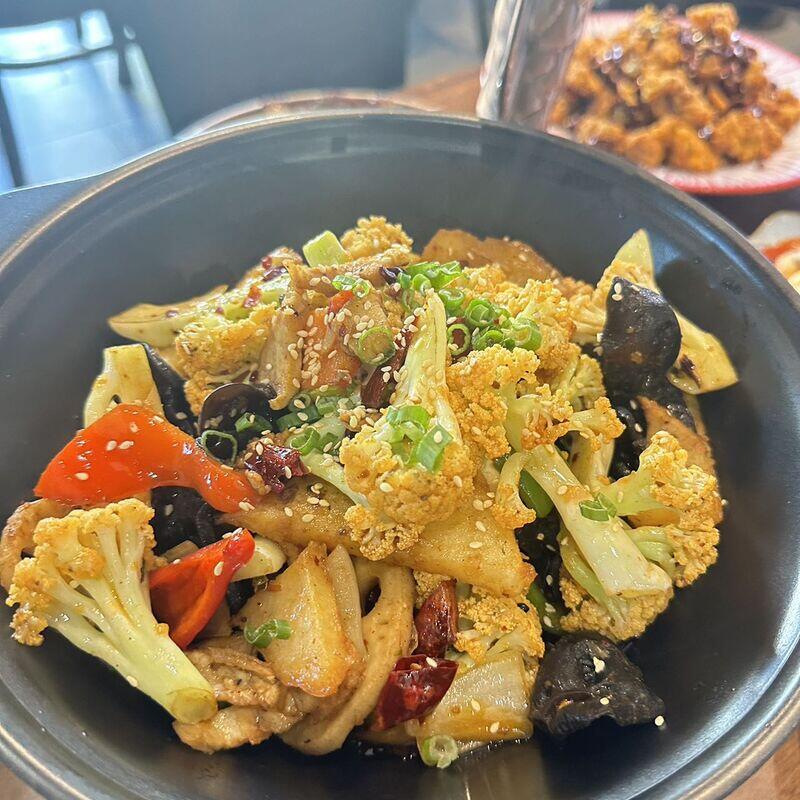 Dry Pot Cauliflower (Spicy)